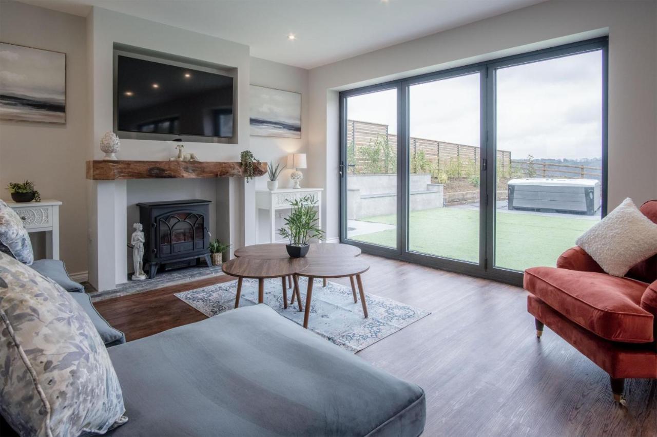 Kiln Park Farmhouse - 4 Bedroom Cottage - ナーバース エクステリア 写真
